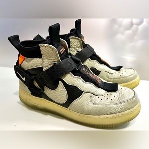 NIKE AIR FORCE 1 Utility sneakers